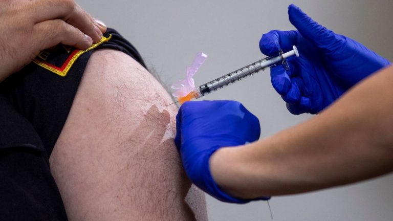 Gobierno Vasco dice que comienza «una nueva etapa en la lucha contra la pandemia»