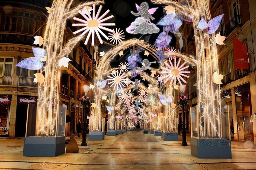 Las Calles De Las Diferentes Ciudades Españolas -Como Málaga- Se Llenan De Luces En Navidad.