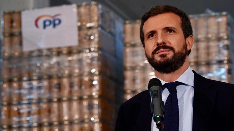 Casado dice que los PGE pactados con ERC y Bildu llevan a «erial de paro»