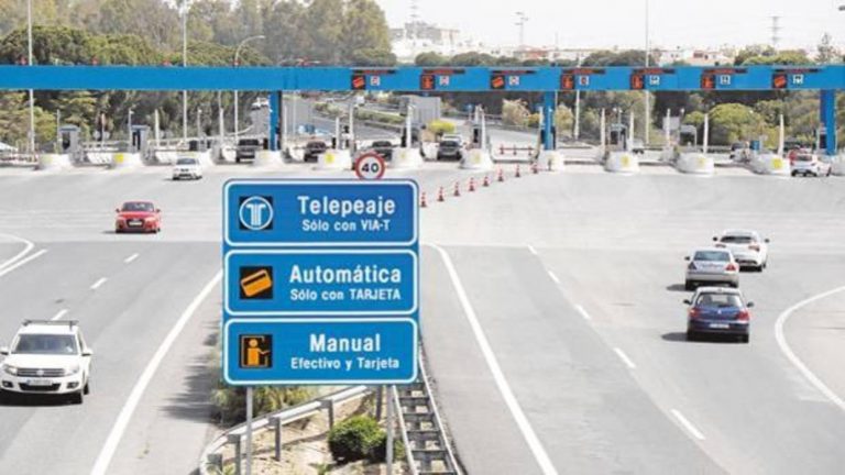 Transportistas celebran la supresión de peajes de la AP-7 y AP-2