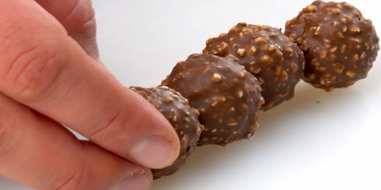 Cómo hacer unos Ferrero Rocher caseros con 4 ingredientes