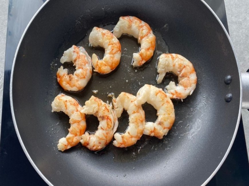 Preparación De Las Gambas Con Salsa De Ostras 