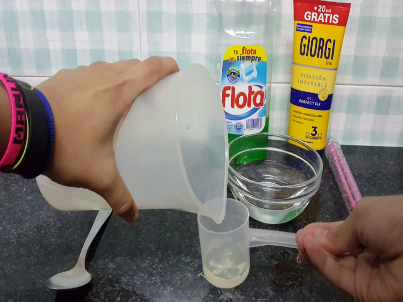 como se prepara la mezcla para las pompas de jabón 
