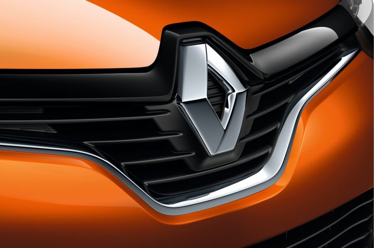 Renault comunica que suprimirá un turno en Motores de Valladolid en febrero