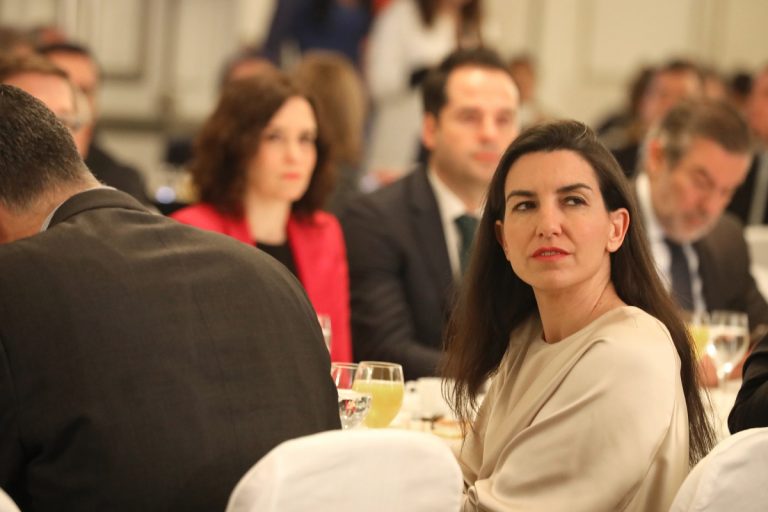 Vox ve «razonable» reuniones familiares de 15 personas en Navidad