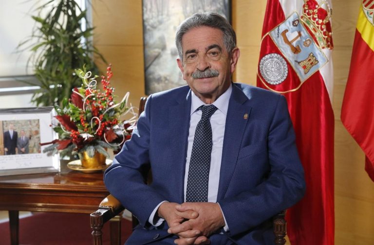 Revilla destaca el Centro Tecnológico CTC como una «pequeña joya de Cantabria»