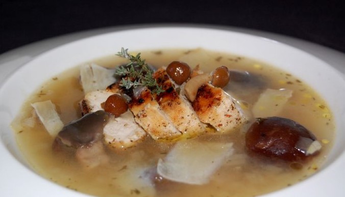 Sopa De Setas Y Pollo
