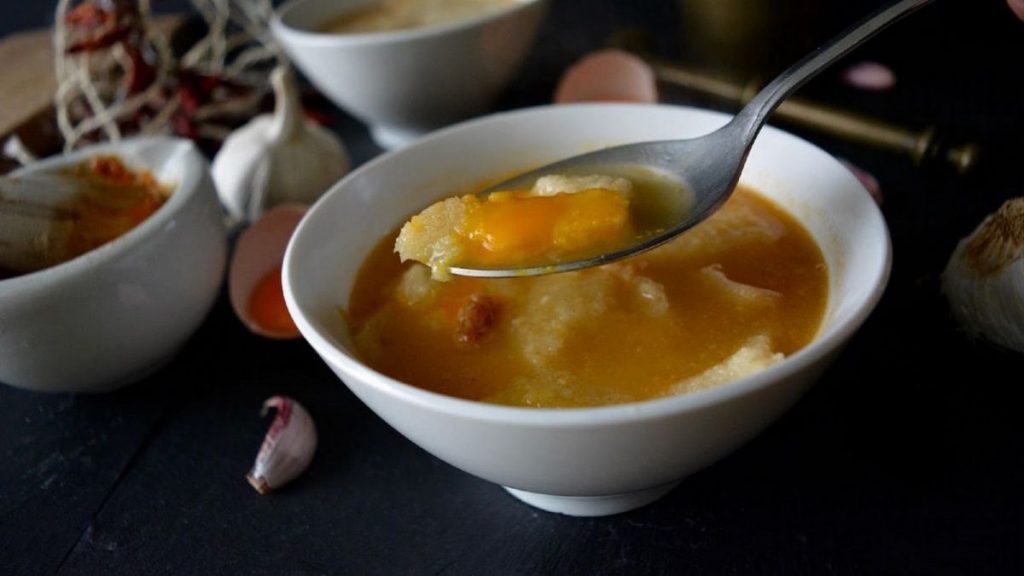 Sopa De Ajo: Cómo Hacer El Plato Ideal Para El Invierno