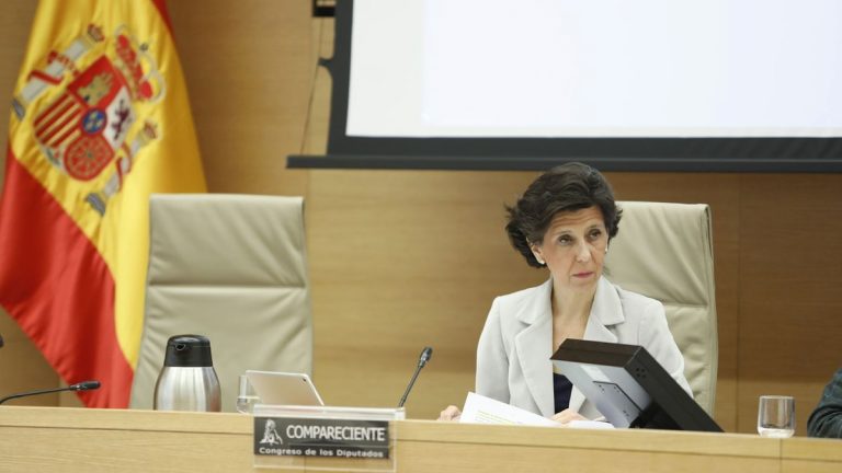 PSOE y Podemos rechazan poner tope a los microcréditos