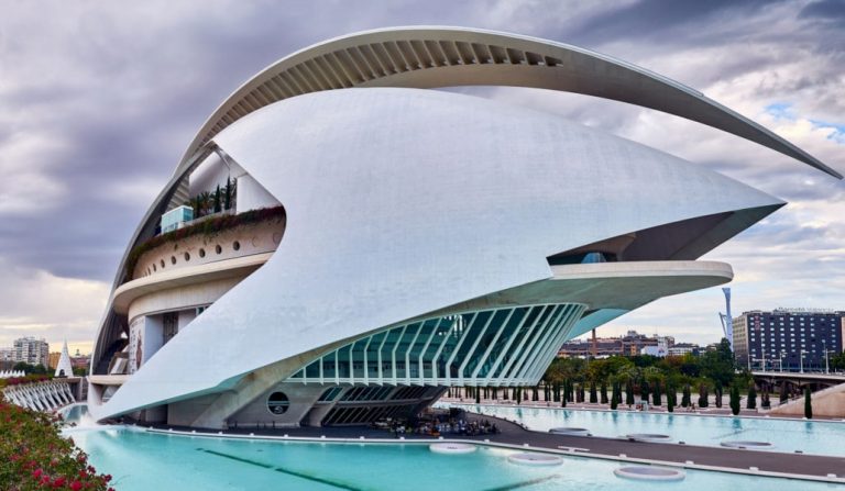 Arts de Valencia se adentra en el universo del fado de la mano de Mariza