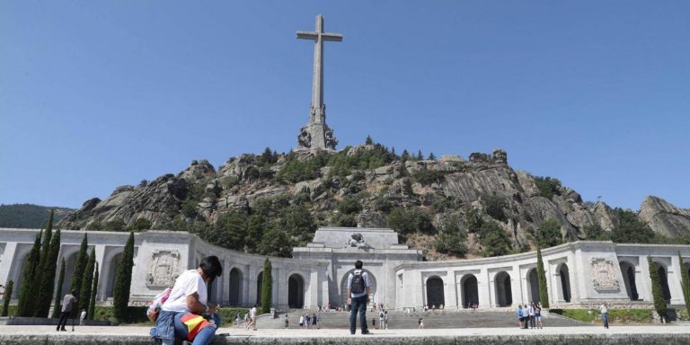Veinte familias logran el derecho a exhumar a sus parientes del Valle de los Caídos