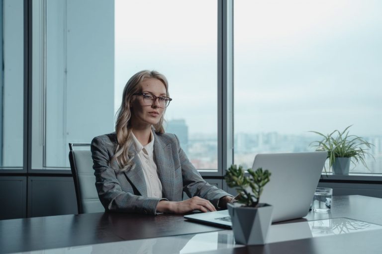 Teletrabajo: Consejos de expertos para llevar a cabo una videoconferencia laboral con éxito