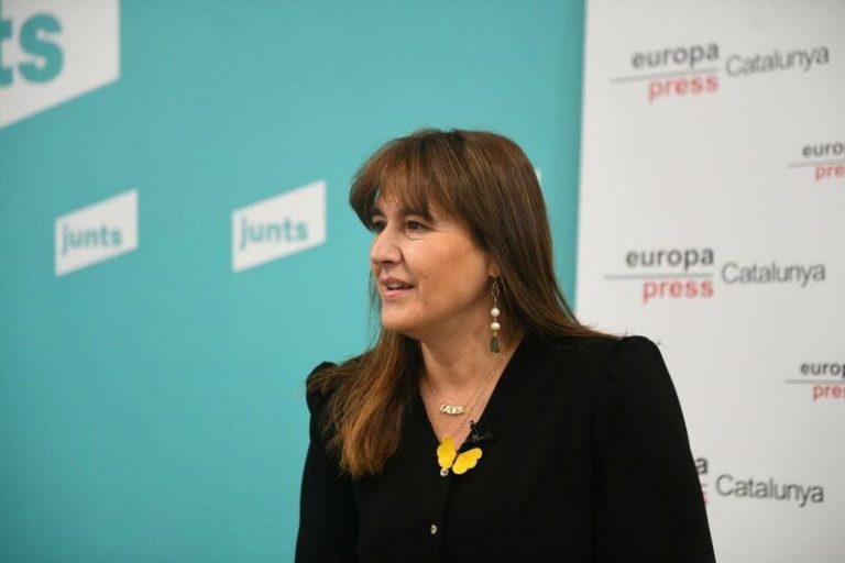 Borràs dice que la mesa de diálogo ha sido un «reportaje fotográfico»