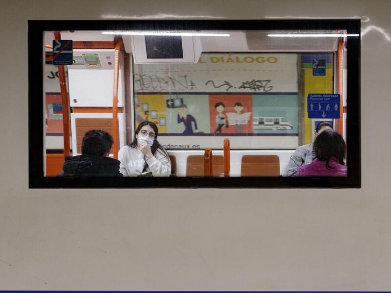 La víctima de racismo en el Metro denuncia los hechos al conocer la detención del autor