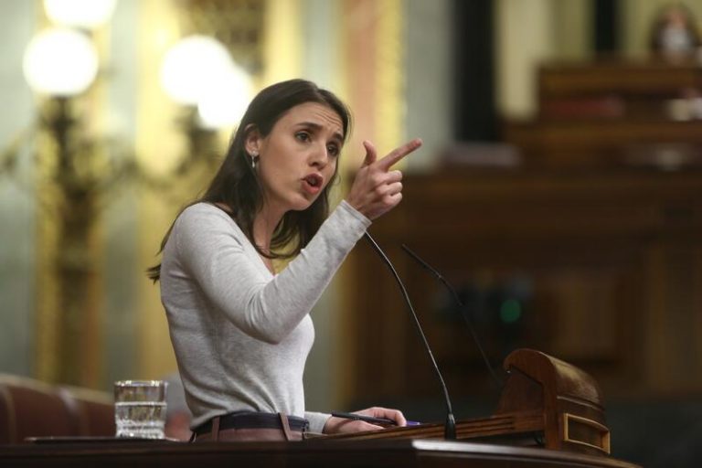 Irene Montero afirma que irán «hasta el final» para reformar el mercado eléctrico