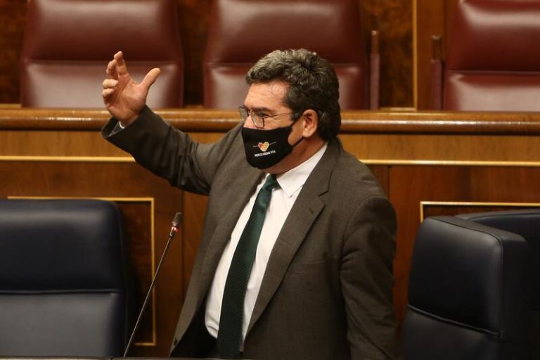 Escrivá zanja el debate: el cálculo de las pensiones a 35 años «no ha existido ni va a existir»