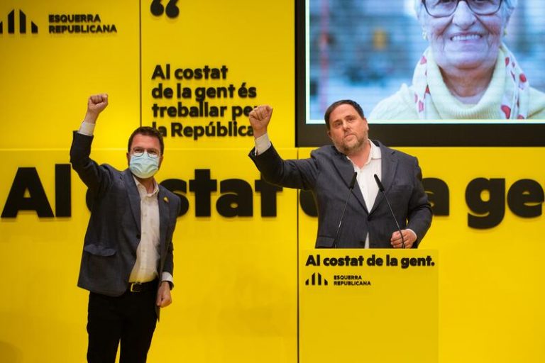 Aragonès tacha a Illa de «candidato de Vox, de Cs, del 155, del Íbex y del Rey»