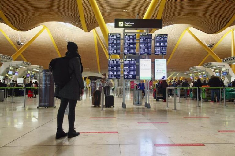España prorroga por tercera vez la limitación de vuelos y buques con el Reino Unido