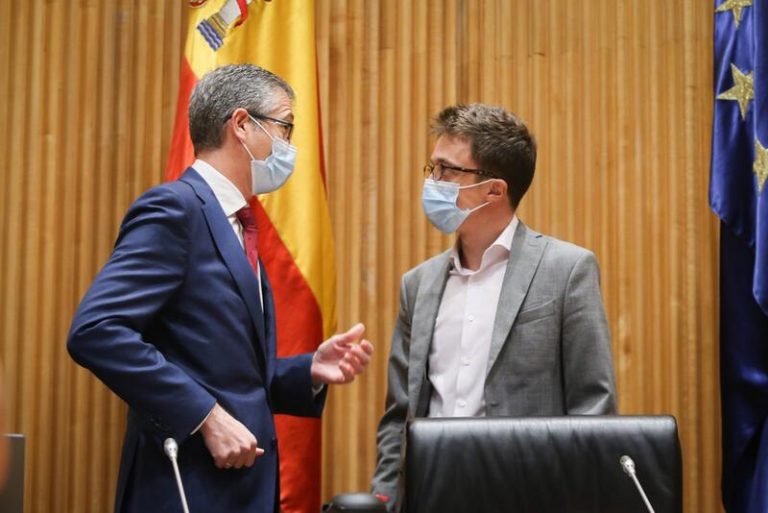 El Gobierno pretende asumir costes para las empresas en la reducción de jornada