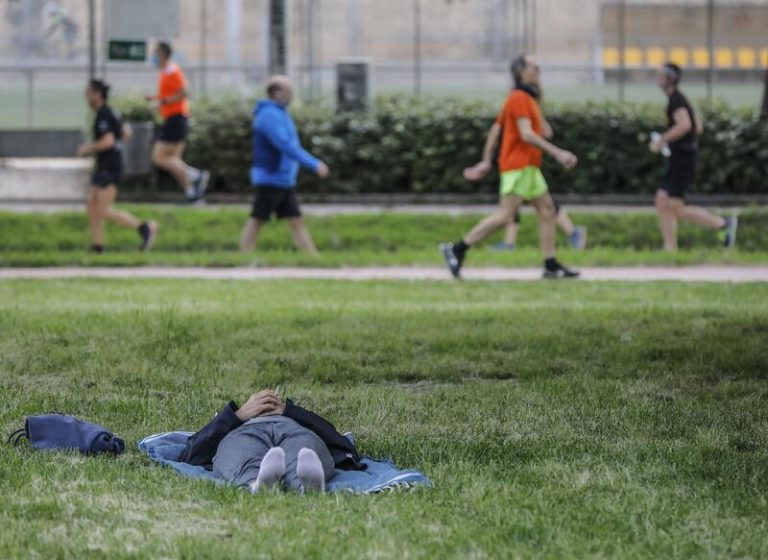 La Comunitat Valenciana obliga a usar mascarilla para hacer deporte de 10 a 19 horas
