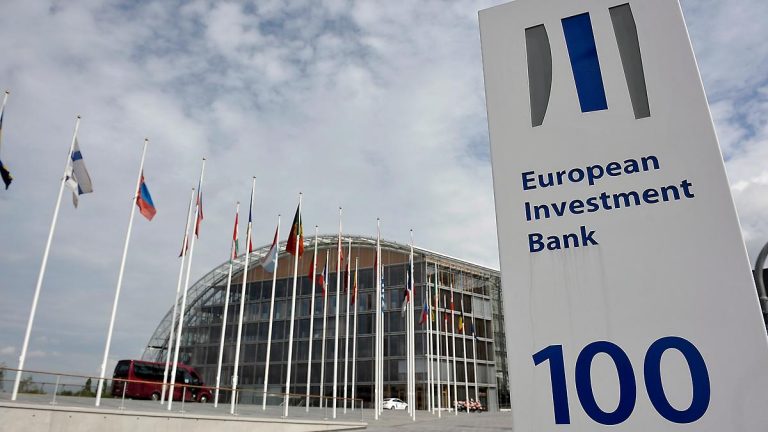 España fue el tercer país que más fondos recibió del BEI en 2020