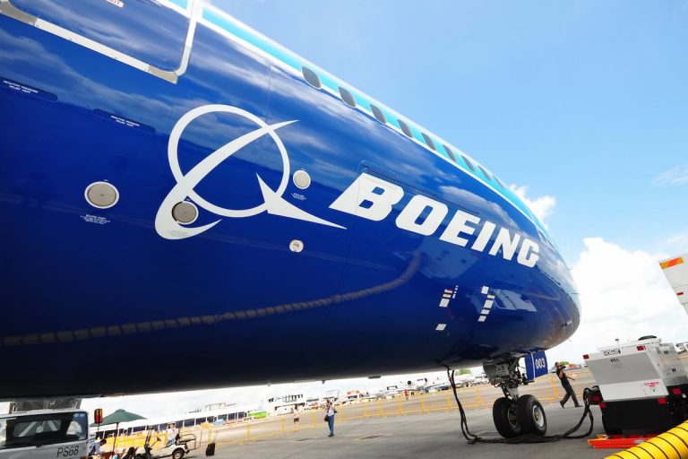 Caída estrepitosa de los resultados de Boeing en el primer semestre y elección de Kelly Ortberg como CEO