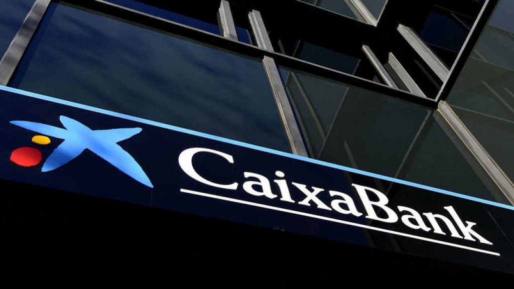 Bbva, Lacaixa, Santander... Estas Son Las Comisiones Que Te Cobra Tu Banco Por Tener Una Cuenta