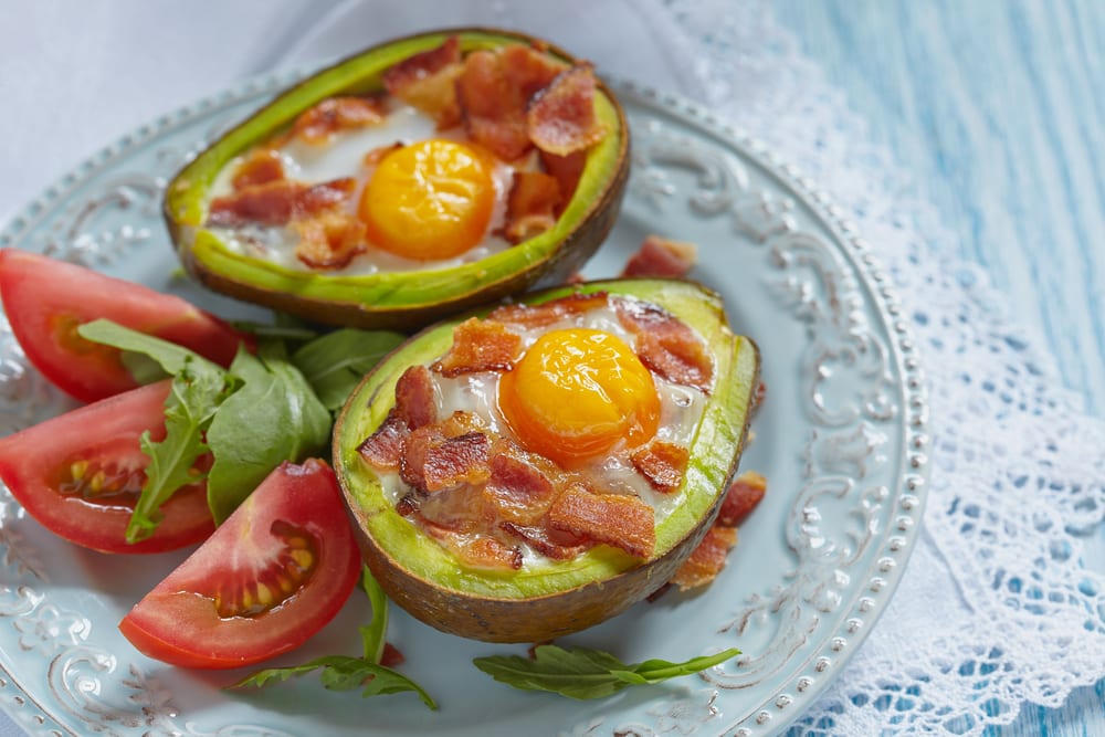 Cómo Hacer Un Aguacate Relleno De Huevo Y Jamón