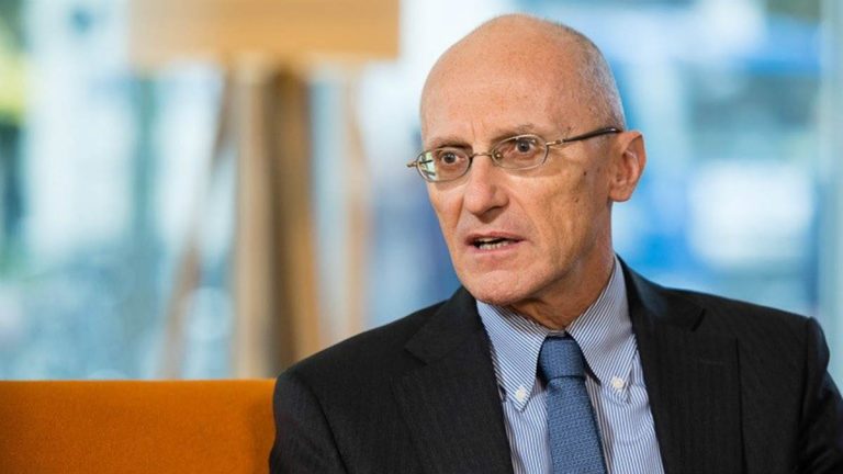 El BCE no exigirá más capital tras una fusión para alentar la consolidación bancaria
