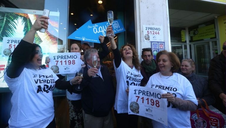El sorteo de ‘El Niño’ reparte fortuna en Cádiz con el ‘Gordo’