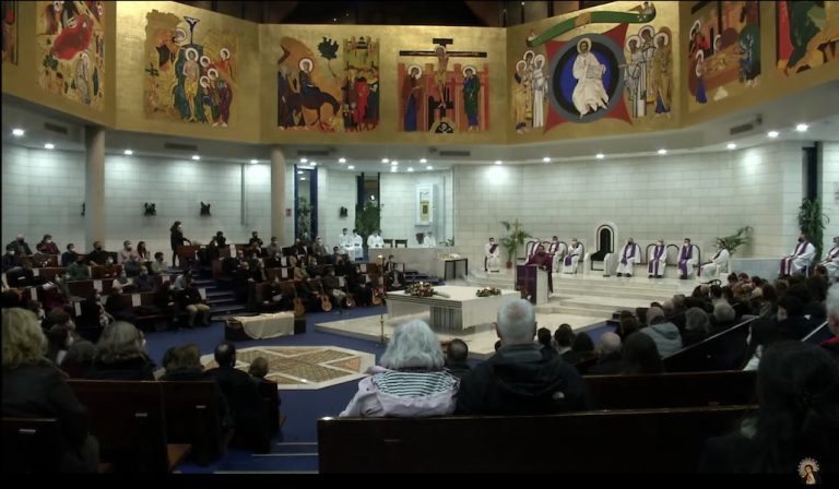 El hermano del sacerdote fallecido en la explosión: «Que esto no nos permita dudar del amor de Dios»