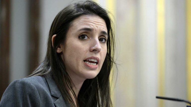 Pltaforma Trans sale en defensa de Irene Montero después de que CMF reclame su cese