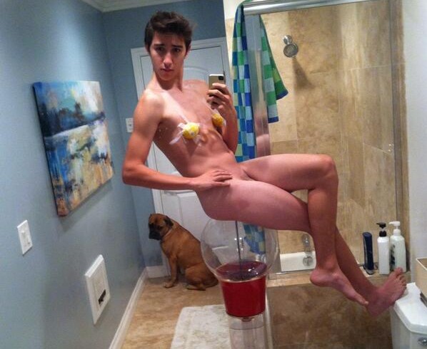 Los 12 Tipos De Selfies Más Delirantes 67 Los 12 Tipos De Selfies Más Delirantes