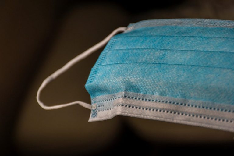 Mascarilla sucia: los problemas de salud que va a generarte