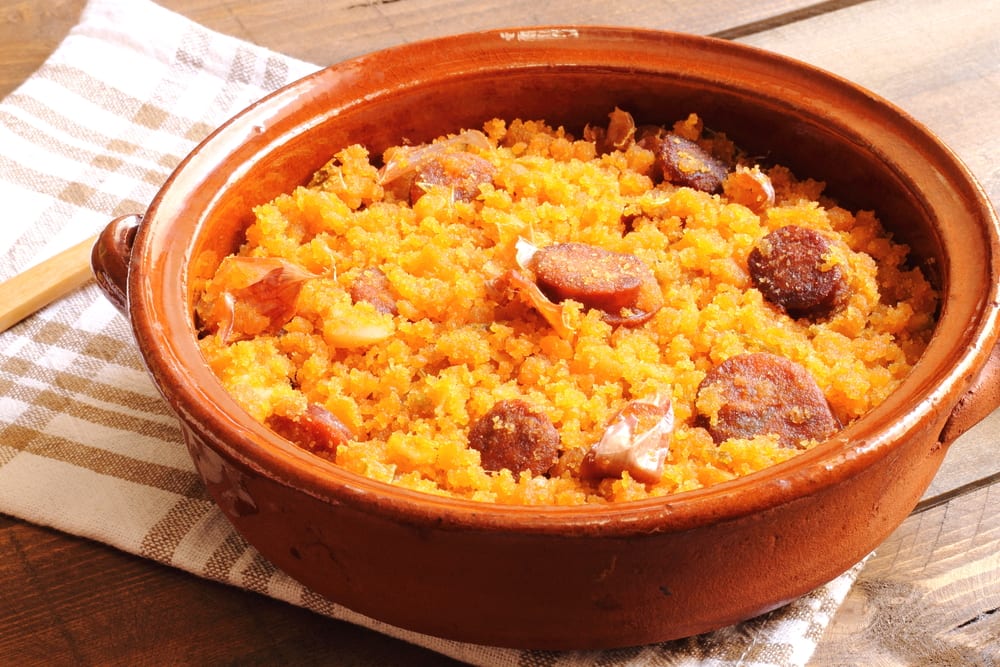 Migas De Pan: La Receta Más Andaluza Y Castiza Para Disfrutar Un Domingo