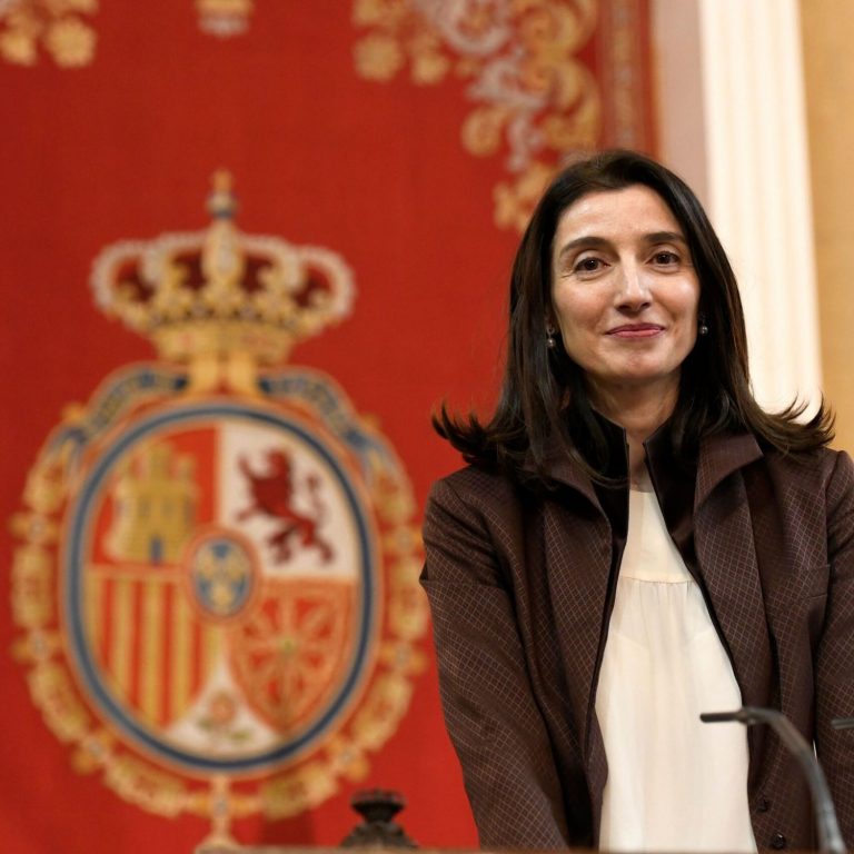 Presidenta Senado alerta del riesgo del «populismo en Europa»