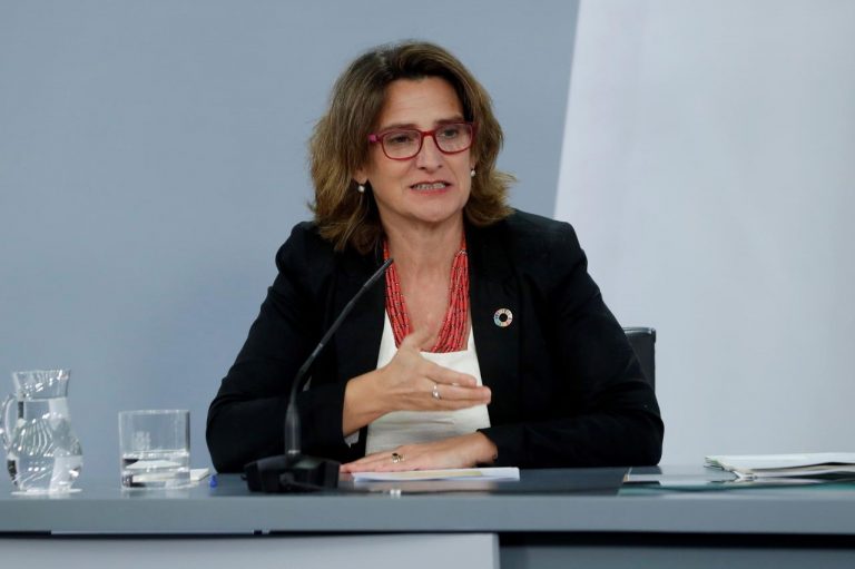 Ribera cifra entre 4 y 10 euros la subida en el recibo de la luz