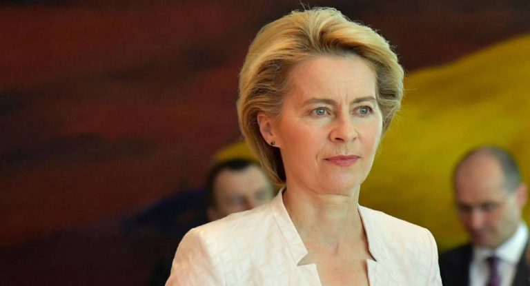 Von der Leyen invita a EEUU a «contener» juntos el poder de las multinacionales digitales