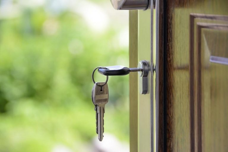 Protege tu Hogar con Cerrajero Granada MasterKey®️ – Rápidos y Profesionales