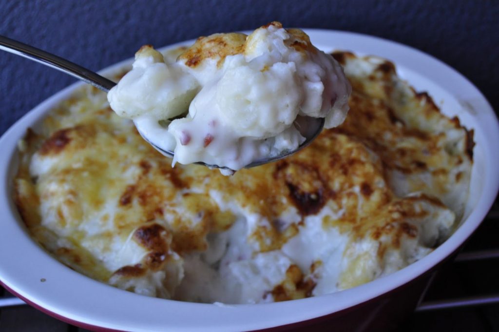 Coliflor Con Bacon, Queso Gratinado Y Salsa Bechamel