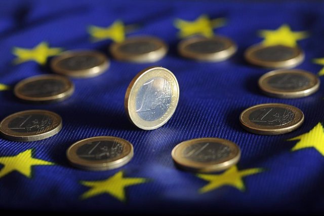 El déficit de la zona euro se modera, pero la deuda escala al 97,3%