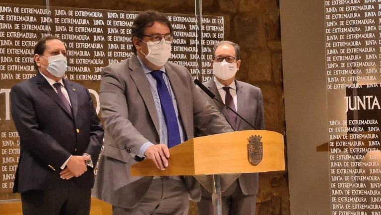 Vergeles: La situación de Extremadura es «de las más complicadas» de la pandemia