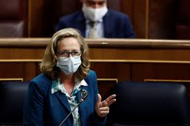 Calviño: «España crecerá un 7% y se consensuará una reforma laboral con los agentes sociales»