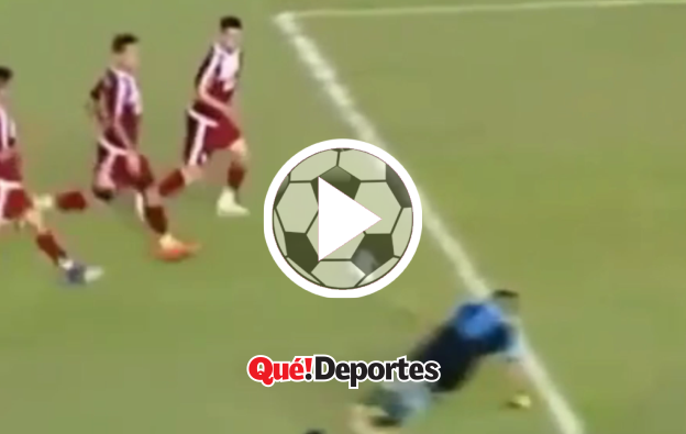 Parada del día: 4 vs el portero ¡Y no pueden!
