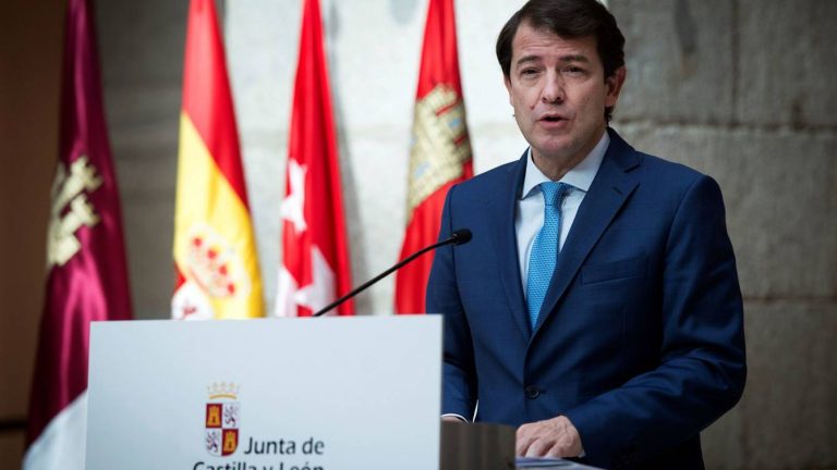 Presidente Castilla y León insiste en que «el virus no entiende de tecnicismos»