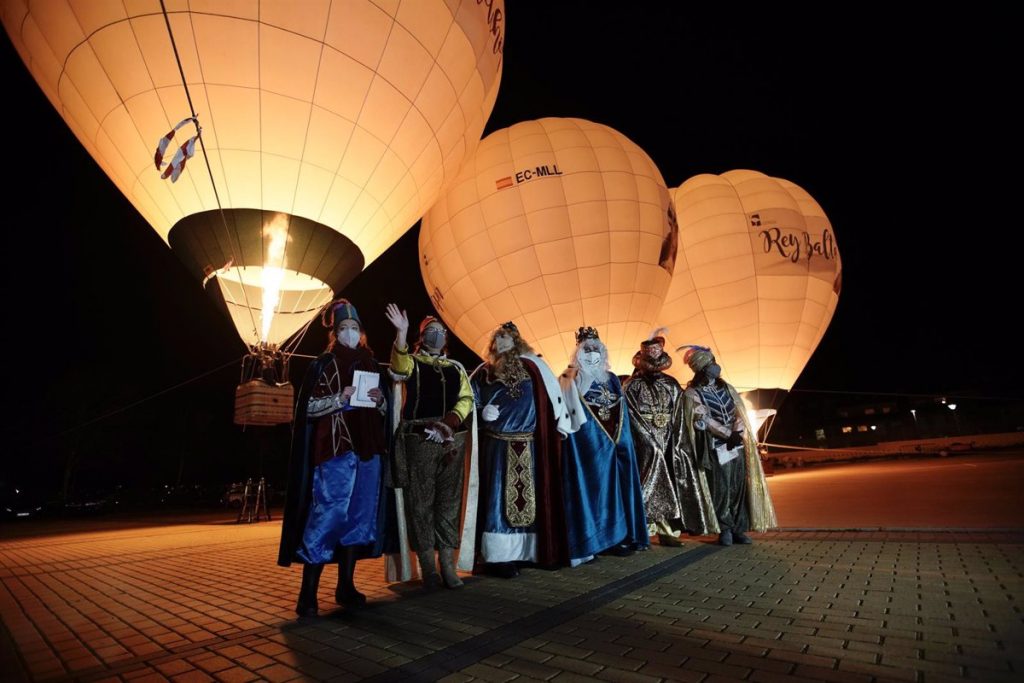 Este Año Los Reyes Han Viajado En Globo En Muchos Sitios De España.