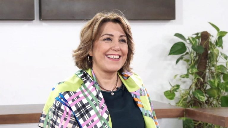 Susana Díaz lamenta la «ruindad» de Moreno «confrontando con la vacuna»
