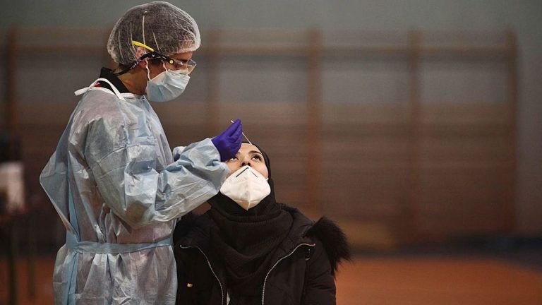 Uno de cada cuatro nuevos contagios en Asturias es ya de la variante británica