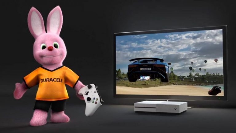 Xbox: Por qué los mandos no han ‘evolucionado’ y siguen usando pilas