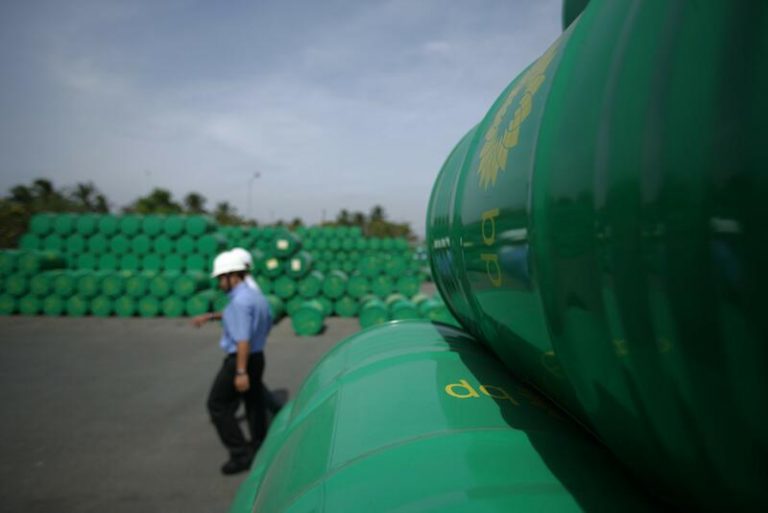 Chevron gana 4.070 millones de euros en el segundo trimestre e informa de su partida a Texas